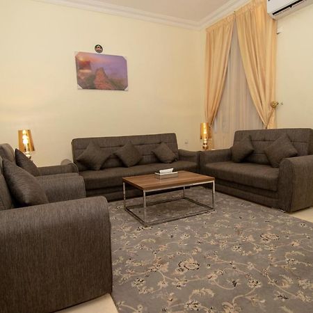 قصر رهوان للوحدات الفندقية - Rahwan Palace Hotel Units Baljurashi Exteriör bild
